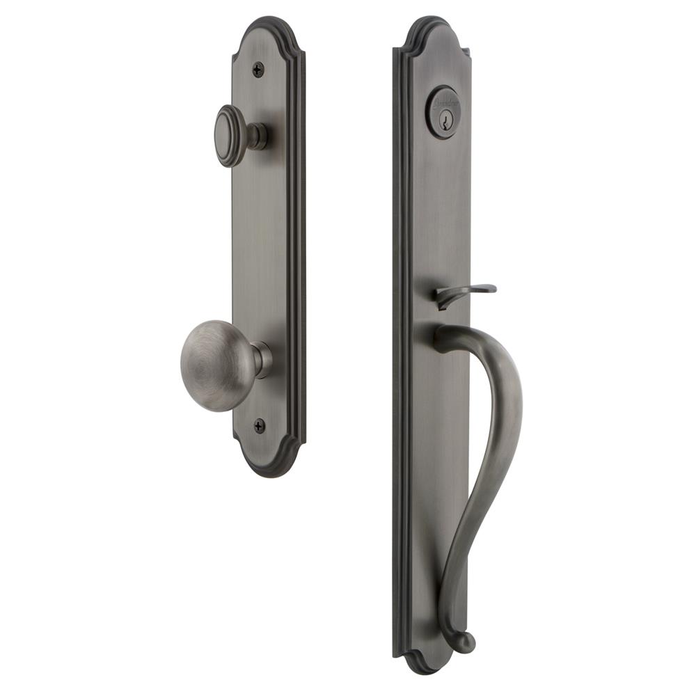 Grandeur by Nostalgic Warehouse ARCSGRFAV Arc One-Piece Handleset with S Grip and Fifth Avenue Knob in Antique Pewter